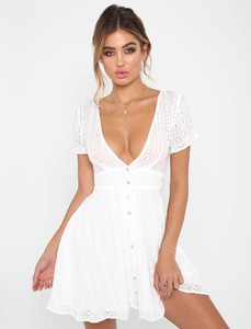 a0b53483b14014108ed12ecdfb3145c6_dance-away-dress-white.jpg