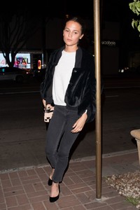 alicia-vikander-at-madeo-in-west-hollywood-4.thumb.jpg.53107ce9cfd359572c5a8e4816d17d62.jpg