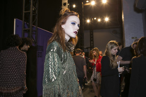 anna-sui-bks-i-rf17-8316.thumb.jpg.7ec4a7fb71f3376e79bf2d7cb580522d.jpg