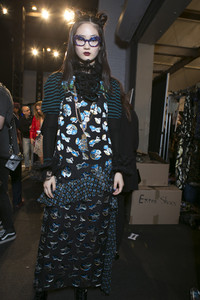 anna-sui-bks-i-rf17-8321.thumb.jpg.454c426b95402f93083006c883c6c31f.jpg