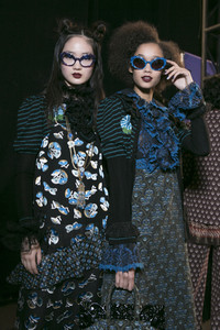 anna-sui-bks-i-rf17-8349.thumb.jpg.e58010745666463dac5602cca34b70f1.jpg