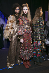 anna-sui-bks-i-rf17-8507.thumb.jpg.ae7b8ddc684b98c7751522b0ada4ebc1.jpg