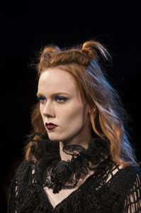 anna-sui-clp-rf17-1843.thumb.jpg.54cdf219da744a5b7aeaad2e048d48ae.jpg