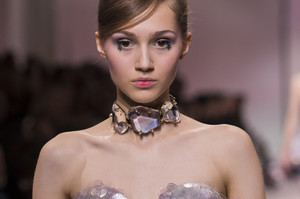 armani-prive-hc-clp-rs18-1297.thumb.jpg.db267b5e982f212c82e8f00b160a957d.jpg