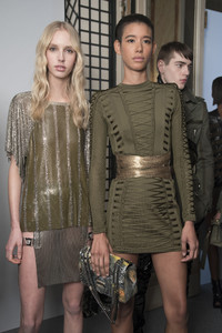 balmain-m-bks-rf18-6532.thumb.jpg.7ea8076a1474d81a245421f14aecb55e.jpg