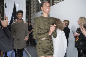 balmain-m-bks-rf18-6849.thumb.jpg.8370d95fcf0662bcc84ec4d444e0ae6a.jpg