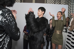 balmain-m-bks-rf18-6872.thumb.jpg.d18f22cd4a9b28f3e94455a7ac050276.jpg