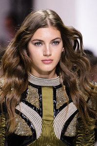balmain-m-clp-rf18-0608.thumb.jpg.098597c9dded5c8ef0ec79afa11acbdf.jpg