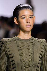 balmain-m-clp-rf18-0718.thumb.jpg.e373ca7dc3ca5b412d35e20097a63dda.jpg