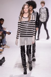 balmain-m-rf18-1237.thumb.jpg.59860ee386b7047ac695b8c802c3a654.jpg