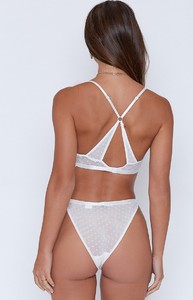black-bra-31_4000x4000_crop_bottom.jpg