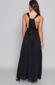 black-formal-318_4000x4000_crop_bottom.jpg