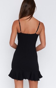 black-frill-ress-129_4000x4000_crop_bottom.jpg