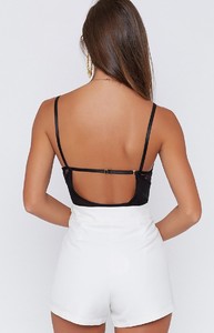 black-lace-bodysuit-81_02cf9cfc-c20f-44b9-a8b7-686a438c32a4_4000x4000_crop_bottom.jpg