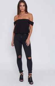 black-rip-jeans-49_4000x4000_crop_bottom.jpg