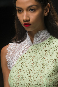 blumarine-clp-rs18-1277.thumb.jpg.df7a4797fefcad77e86eebe7f4d3d228.jpg