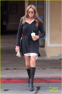 caitlyn-jenner-starbucks-sophia-hutchins-01.jpg