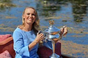 caroline-wozniacki-poses-with-her-trophy-in-melbourne-6.jpg