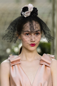 chanel-hc-clp-rs18-9802.thumb.jpg.b47d8a1ba4e1e474923fb568000bc28f.jpg