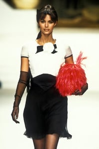 chanel-hc-ss-1994-8.thumb.jpg.60f909810d521accb4fb6de739c3a65f.jpg