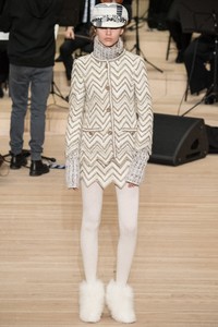 chanel_metiers_d_art_23.thumb.JPG.6ca860ff5b026ab0ddec5748f816987d.JPG