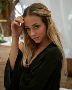 charlyjordan10_Bdf1_Whn8Dr.thumb.jpg.d5366a1ab004733bcd981d23a51f3091.jpg