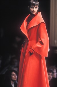 claude-montana-fw-1993-3.thumb.jpg.4b52e0d7498d954e109b667bc8d14c8d.jpg