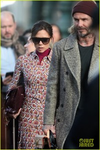 david-victoria-beckham-arrive-in-paris-04.jpg