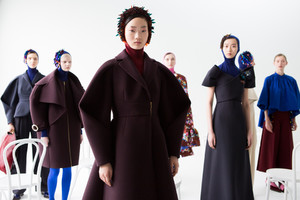 delpozo-bks-m-rf17-0377.thumb.jpg.15caf2eafe5ee839cda3fa6e2e663202.jpg