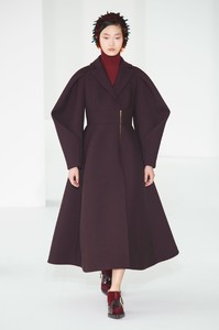 delpozo-rf17-0037.thumb.jpg.42e48b7c0dba7080a2e541228dc0ae75.jpg