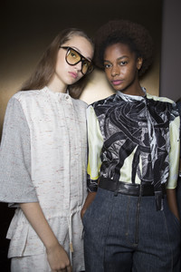 derek-lam-bks-m-rs18-0128.thumb.jpg.9384f38f0a91602c2516d8bbb1c83da2.jpg