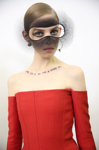 dior-bkstg-couture-spring-2018-paris-fashion-week-pfw-051.jpg