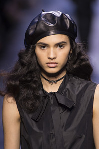 dior-clpa-rf17-2470.thumb.jpg.4b5b32cb5276493dd5b2b15e803f60d0.jpg