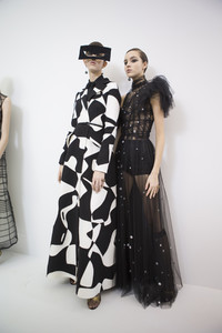 dior-hc-bks-m-rs18-9146.thumb.jpg.f7df9d32b49dc8d30806177c62a14f4a.jpg