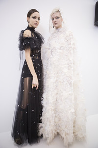 dior-hc-bks-m-rs18-9194.thumb.jpg.92eec20bf3e56e5d1f4b724a1f927859.jpg