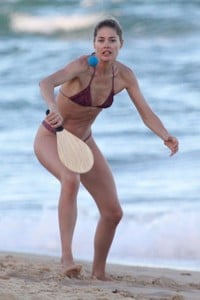 doutzen-kroes-in-bikini-bahia-beach-in-brazil-7.jpg