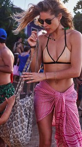 doutzen-kroes-in-bikini-brazil-vacation-january-2018-3.jpg