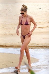 doutzen-kroes-in-bikini-enjoys-beach-day-in-bahia-0.jpg