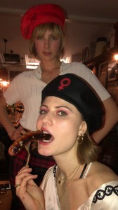 edie_igstory_25jan18_maddeostlie_1.thumb.jpg.fa2cae9793466a62e33cdde4962ca675.jpg