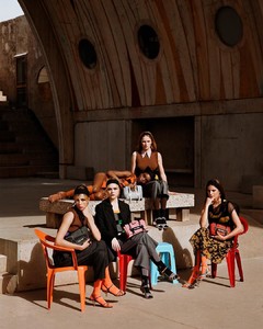 edie_miu_miu_ss18_9jan18_miumiu_1.thumb.jpg.d68d38a8becbb95bc58381ed148cbfed.jpg