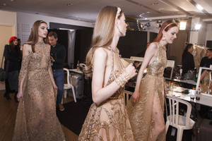 elie-saab-hc-bks-s-rs17-2076.thumb.jpg.19874f3b71fcc6a0c178b5fe710c2ec0.jpg
