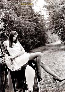 elle_fr_10_oct_1994_10.thumb.jpg.cbd14db3de44e96e74a919e3eaf13f2c.jpg