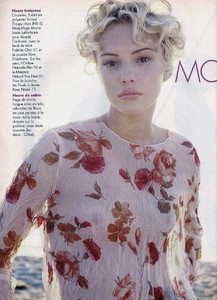 elle_fr_20_june_1994_2.thumb.jpg.d7d01d51f76d59ce991520641a751926.jpg