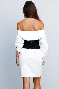 escape_to_the_sun_off_the_shoulder_dress5.jpg