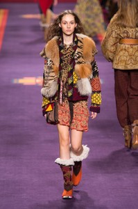etro-rf17-1124.thumb.jpg.665d9830feebde83e12170c1249a8bec.jpg