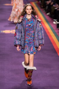 etro-rf17-1383.thumb.jpg.9f8408b9b4ad4d253a406683743454f6.jpg