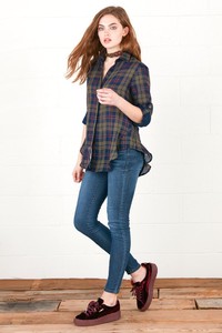 evm-lookbook-Finley_Shirts_Agetha_Plaid_no_logo_1024x1024.jpg