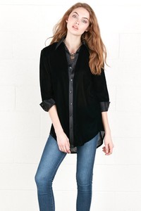 evm-lookbook-Finley_Shirts_Monica_BlackVelvet_2061097V_nologo_1024x1024.jpg