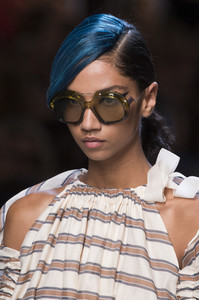 fendi-clp-rs18-1493.thumb.jpg.ff4caec73f4fccc68ff3adc7f76e142d.jpg