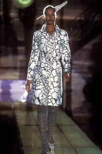 gianni_versace_css96_0012-horz.jpg